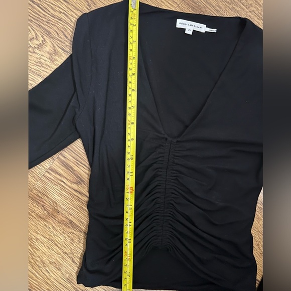 Good American ruched top size 0 v neck long sleeve black - Picture 6 of 7